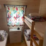 Domki Letniskowe Drewniane Szenodo Na Sosnowej Debinia - Rowy * Debina (Ustka)