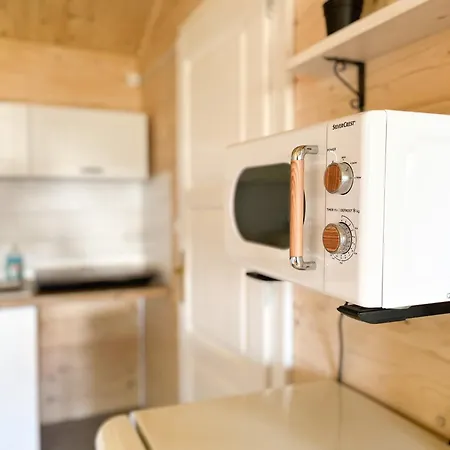 Feriehus Letniskowe Drewniane Szenodo Na Sosnowej Debina (Ustka)