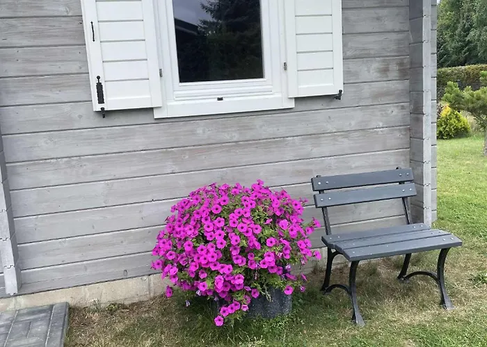 Letniskowe Drewniane Szenodo Na Sosnowej Feriehus *